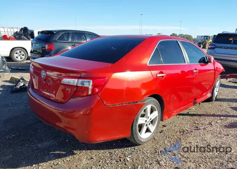 2013 Toyota Camry Se z USA, uszkodzony, nr VIN 4T1BF1FK8DU696963
